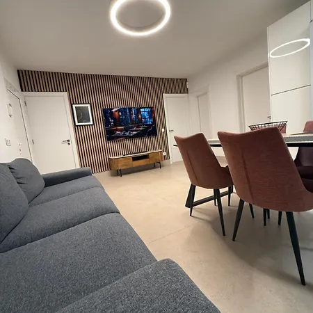 Atico De Lujo Izaro Ii Totalmente Nuevo Lejlighed